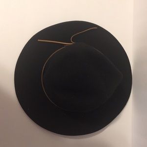 Size medium turner hat co